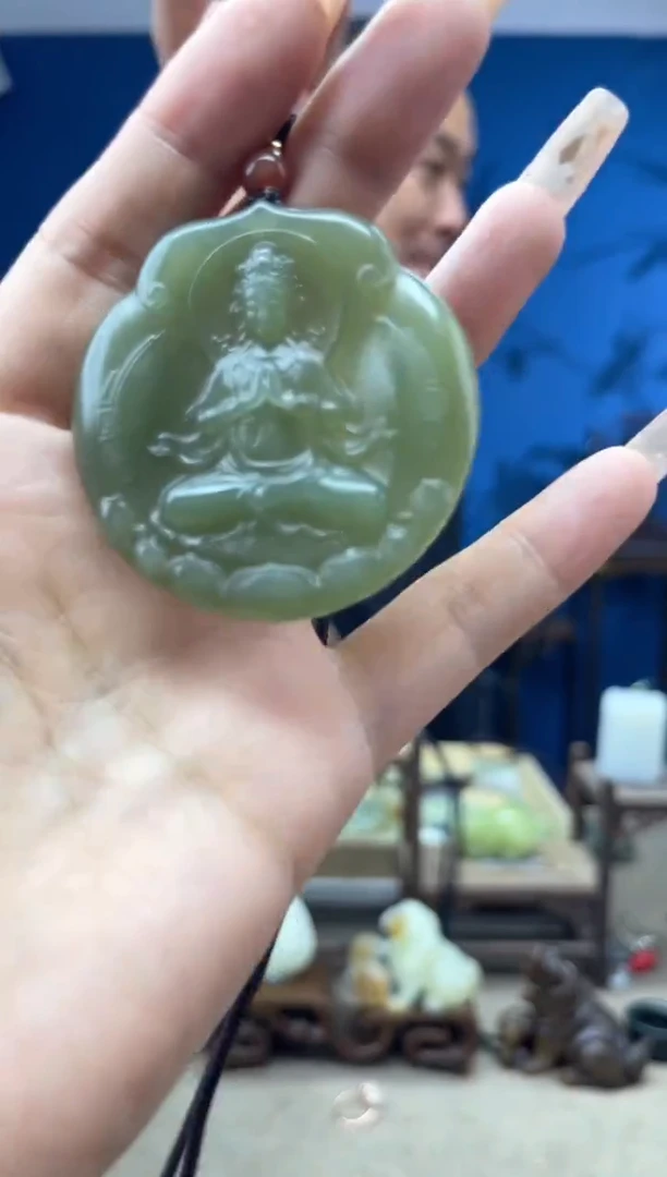 和田玉未镶嵌颈饰1