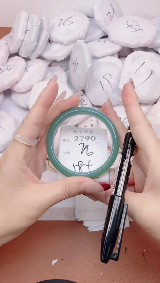 【闪购商品】玛瑙/玉髓手镯未镶嵌2790