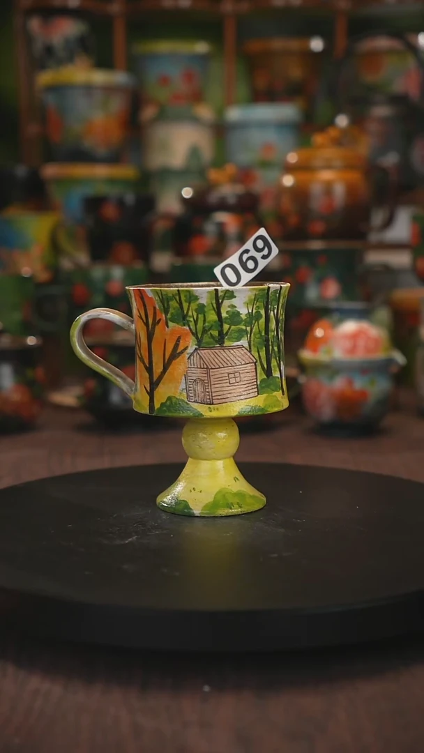 手绘釉下彩杯子069