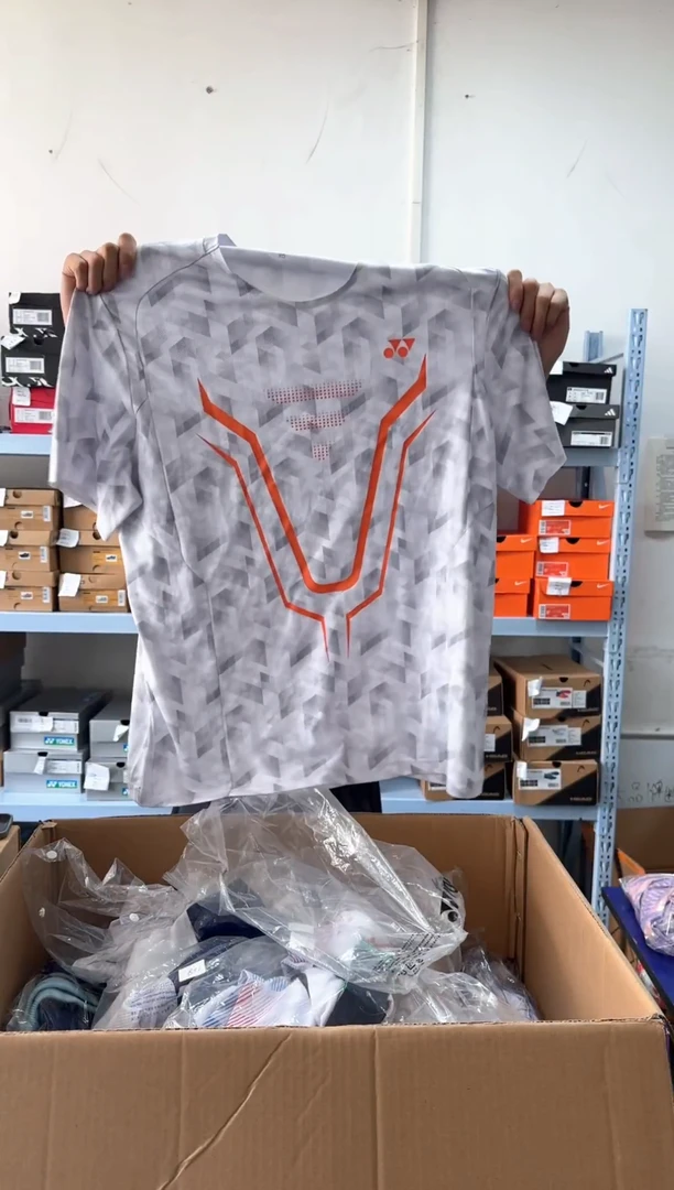 序号15尤尼克斯短袖男款2XL码