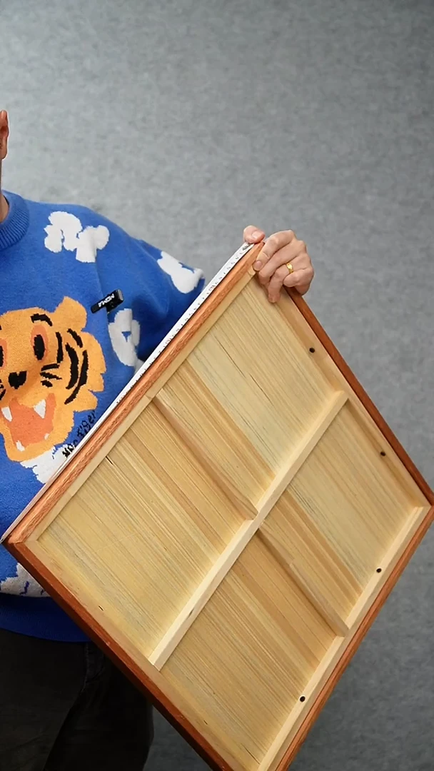 国画50*50实木框不落名款  H002-