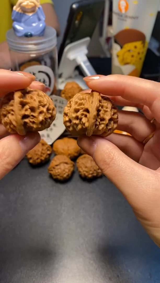 【闪购商品】文玩核桃把件21号宫灯38尺