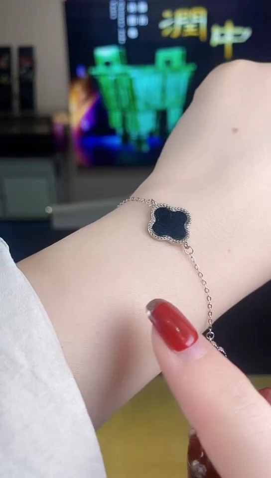 【闪购商品】翡翠颈饰未镶嵌.........