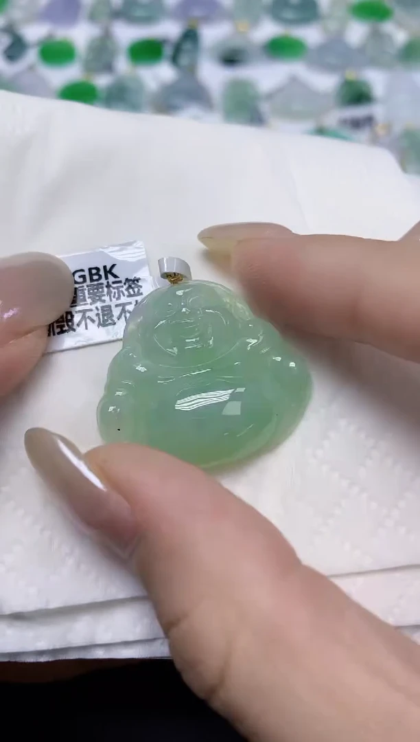 翡翠18K金镶嵌颈饰天然缅甸翡翠A货