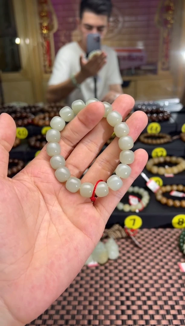 手串未镶嵌和田玉且末料青白玉老型珠手串卡11*12