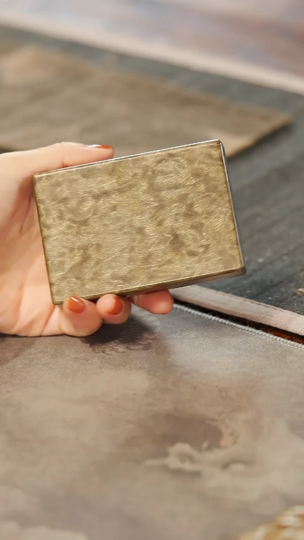 【闪购商品】金丝楠木雕264龙胆纹精工烟盒