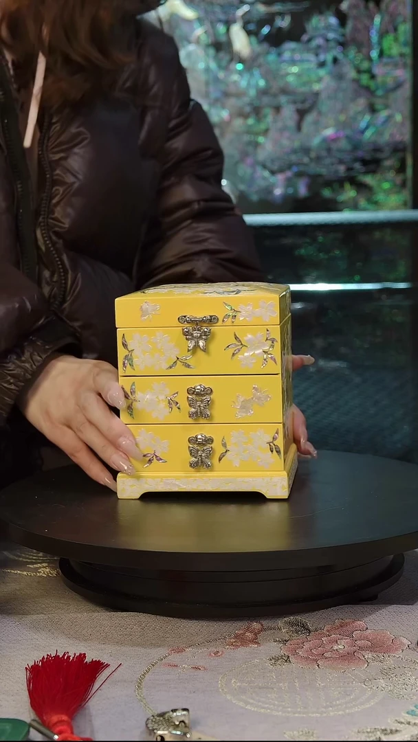 满贝底·弘贝雅螺钿漆器文化馆