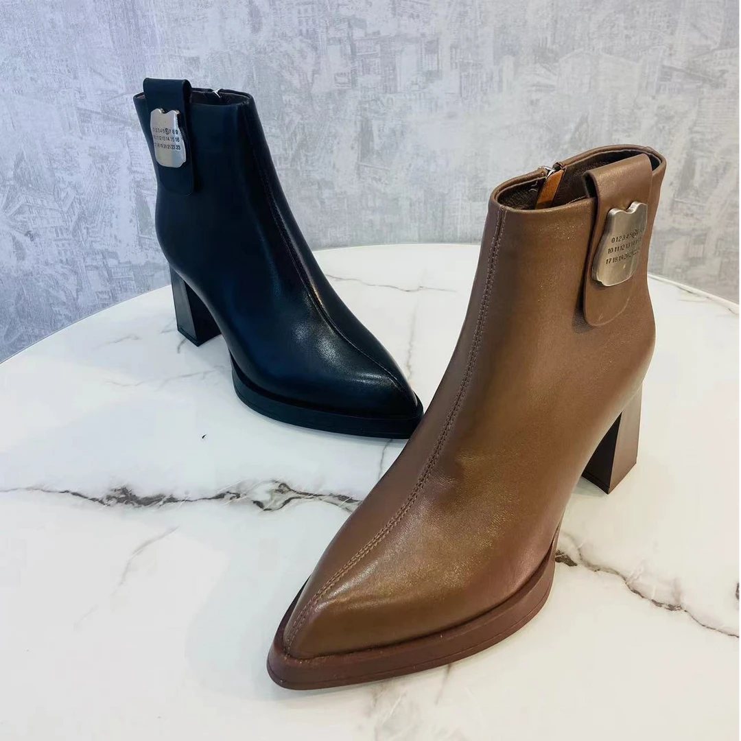 3890气质时尚女士细跟粗跟加绒高跟尖头短靴