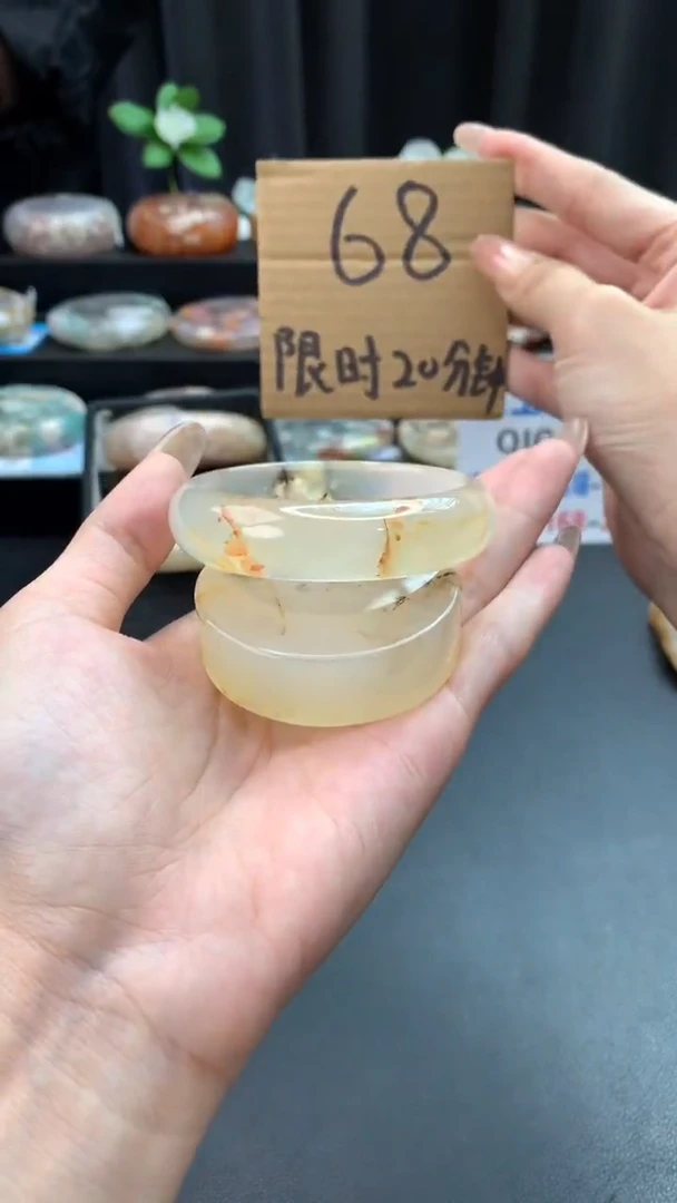 未镶嵌手镯石英质玉（53圈口）赠送镯心 无证书