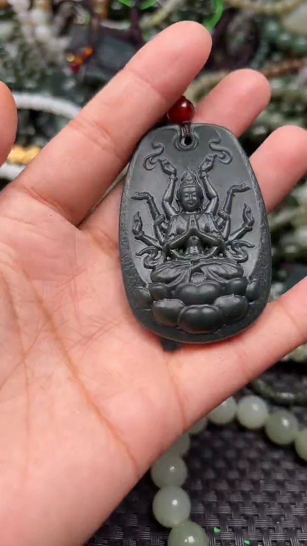 颈饰未镶嵌和田玉1