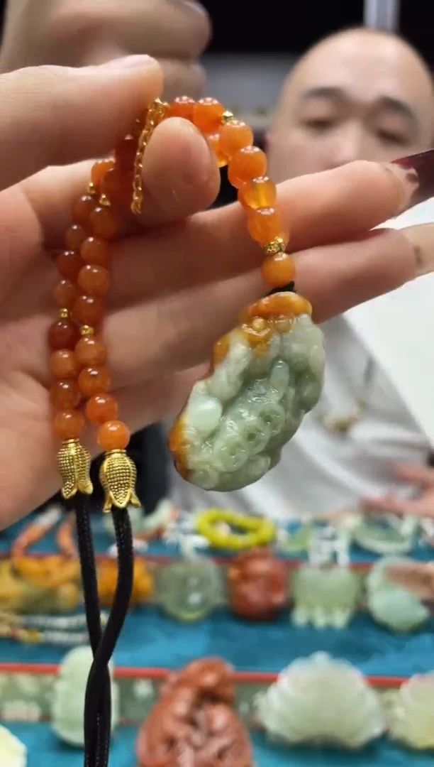 未镶嵌岫玉吊坠·