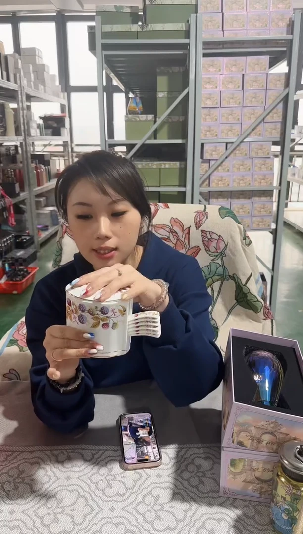 【闪购商品】瓷B203------------