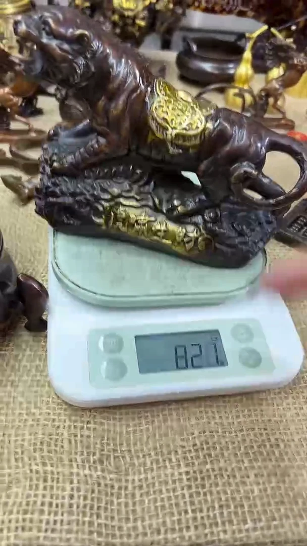 岳卫铜器~~~~~····