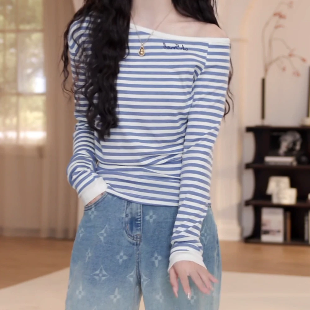 2025春夏百搭斜肩字母条纹长袖T恤露肩上衣女短款时尚