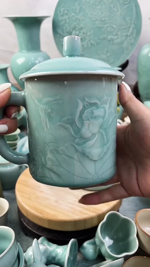 【闪购商品】荷花 福利款 慧仙青瓷 瓷器