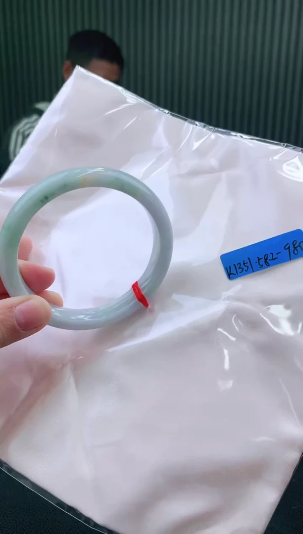 未镶嵌手镯翡翠111