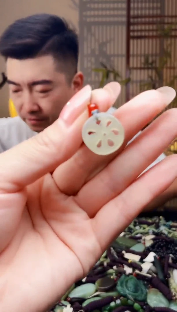 颈饰未镶嵌和田玉多样性发货，拍一发一