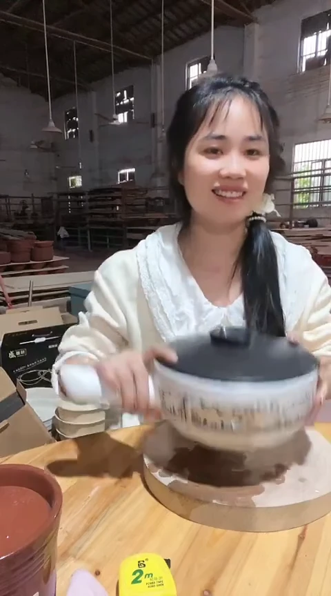 陶5096瑕疵白色手把锅带盖