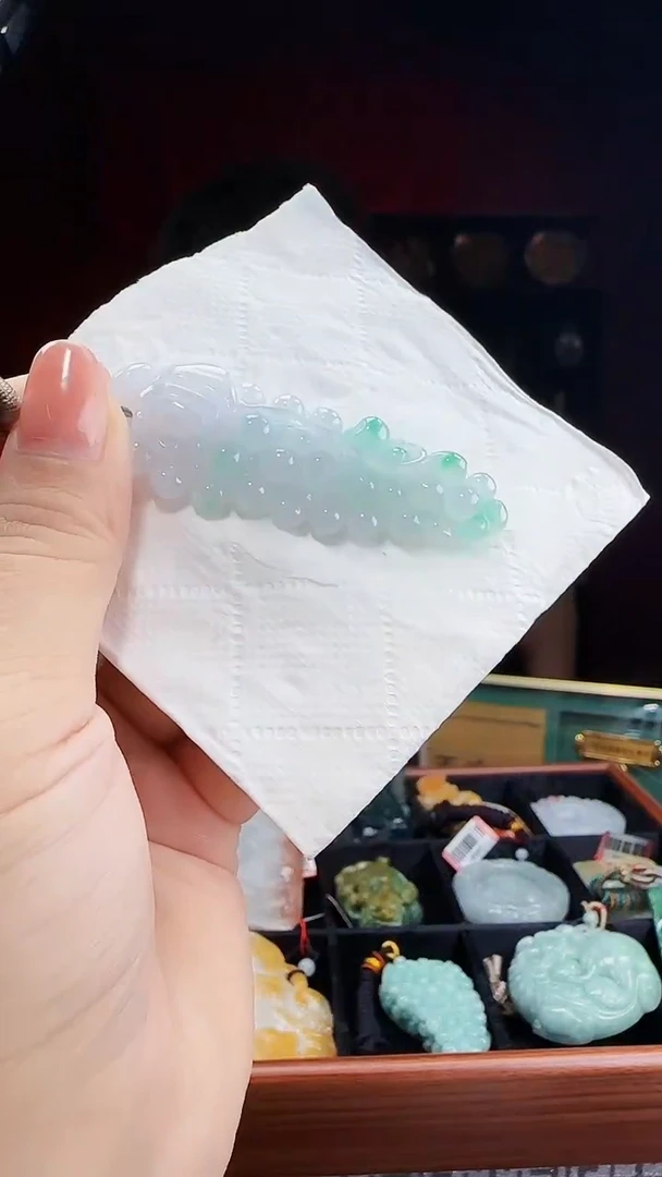 翡翠未镶嵌颈饰翡翠A货
