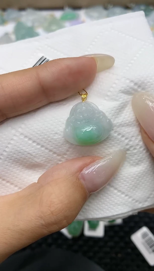 颈饰18K金镶嵌翡翠111111111111