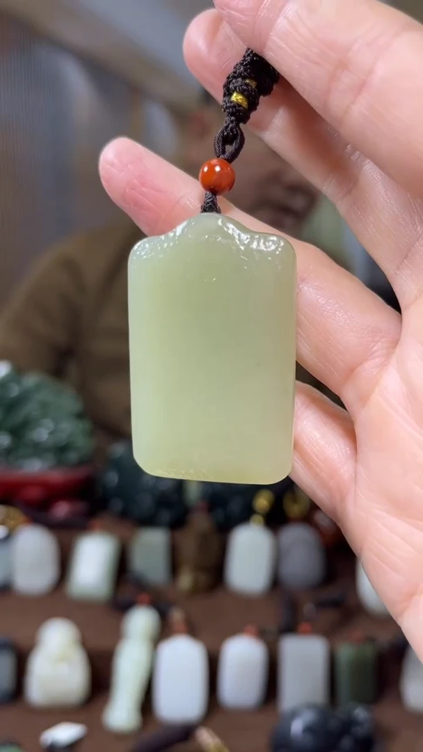 颈饰未镶嵌和田玉666