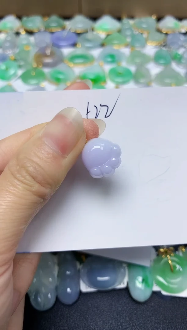 翡翠未镶嵌颈饰 天然翡翠A货