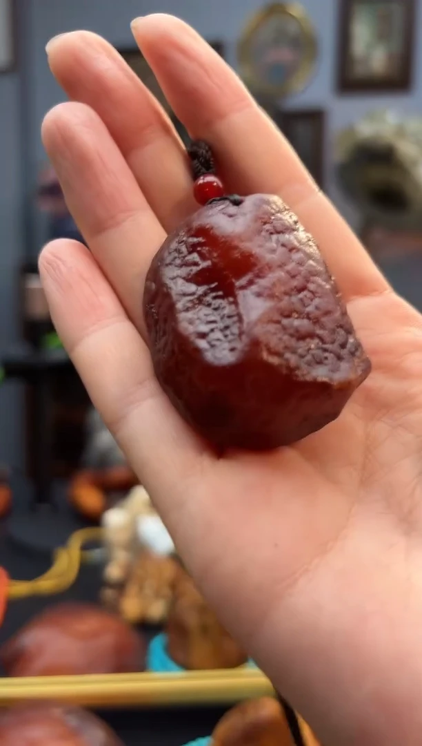 琥珀颈饰未镶嵌吊坠