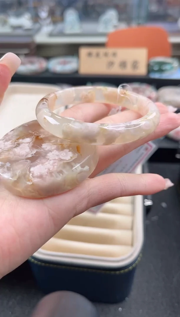 未镶嵌手镯石英质玉57圈口（赠品镯心）6806170