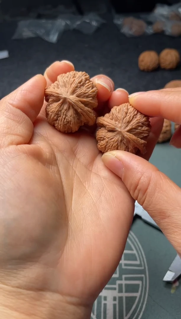 把件文玩核桃w277  密文 35尺