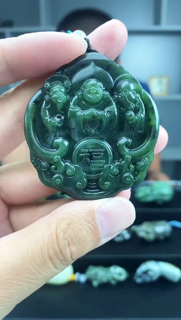 和田玉未镶嵌颈饰1