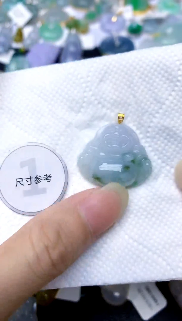 颈饰18K金镶嵌翡翠天然A货翡翠