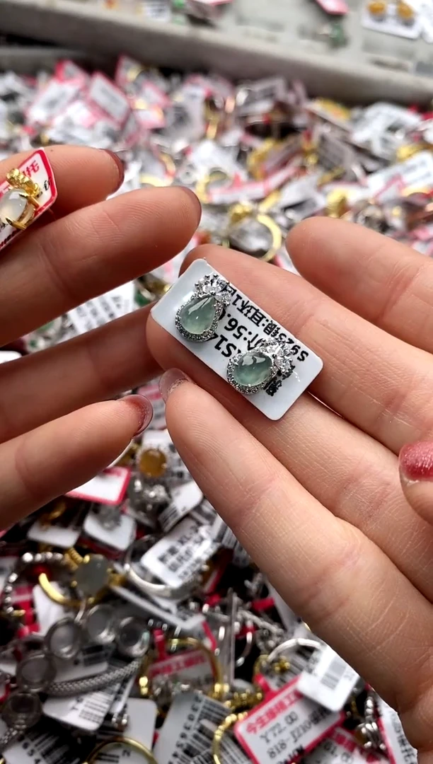 【闪购商品】翡翠戒指银S925镶嵌333333    4