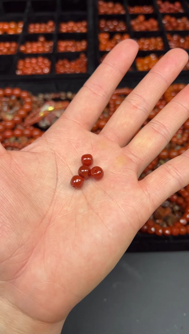 未镶嵌老型南红玛瑙老型7mm 四颗装