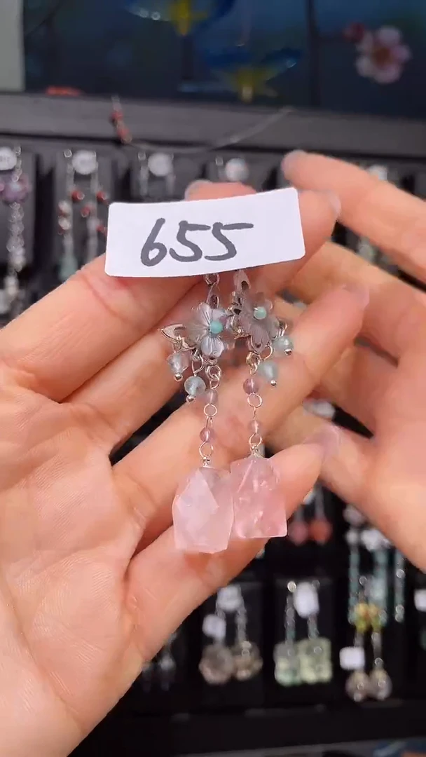 未镶嵌耳饰水晶喜欢拍