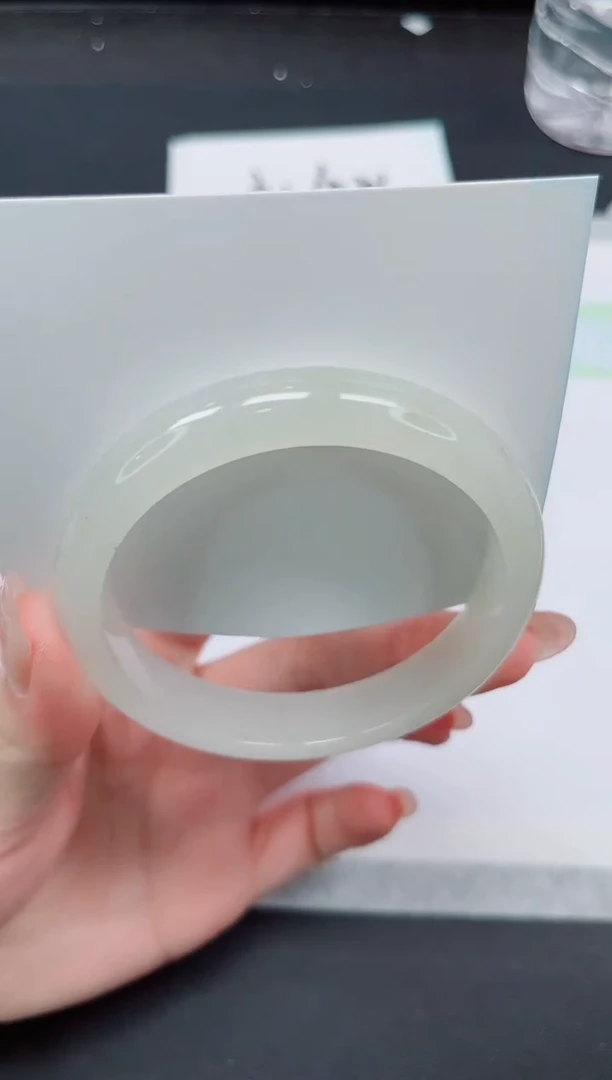 【闪购商品】石英质玉手镯未镶嵌312