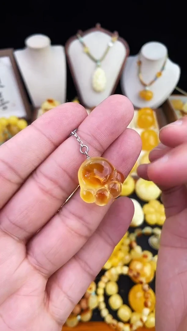 琥珀未镶嵌珠宝奇石柒月