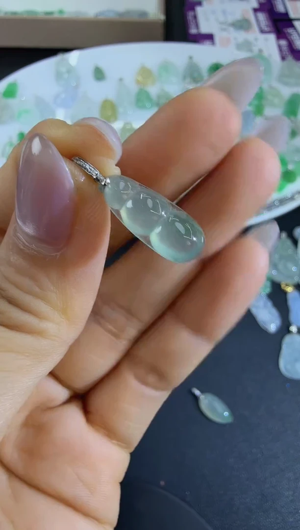 颈饰18K金镶嵌翡翠H1026-1501-144