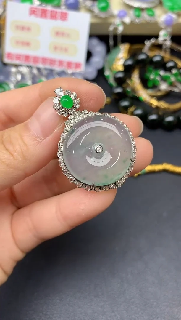 颈饰18K金镶嵌翡翠305-翡翠雪姐天天见