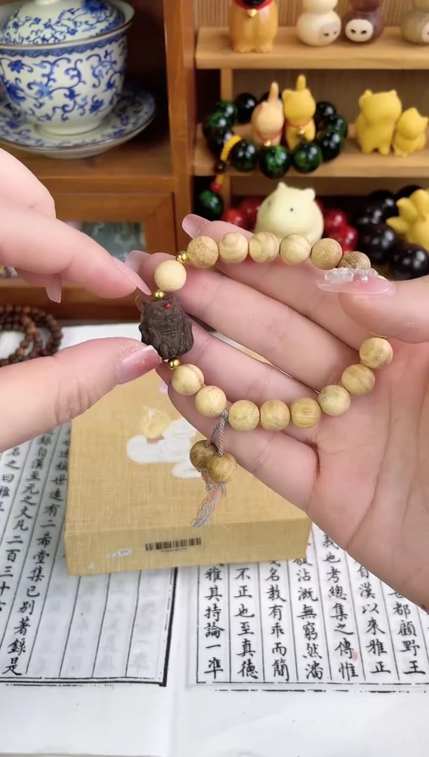 非洲檀香无事牌菩提木质串珠手串/多发性其一/不带盒子