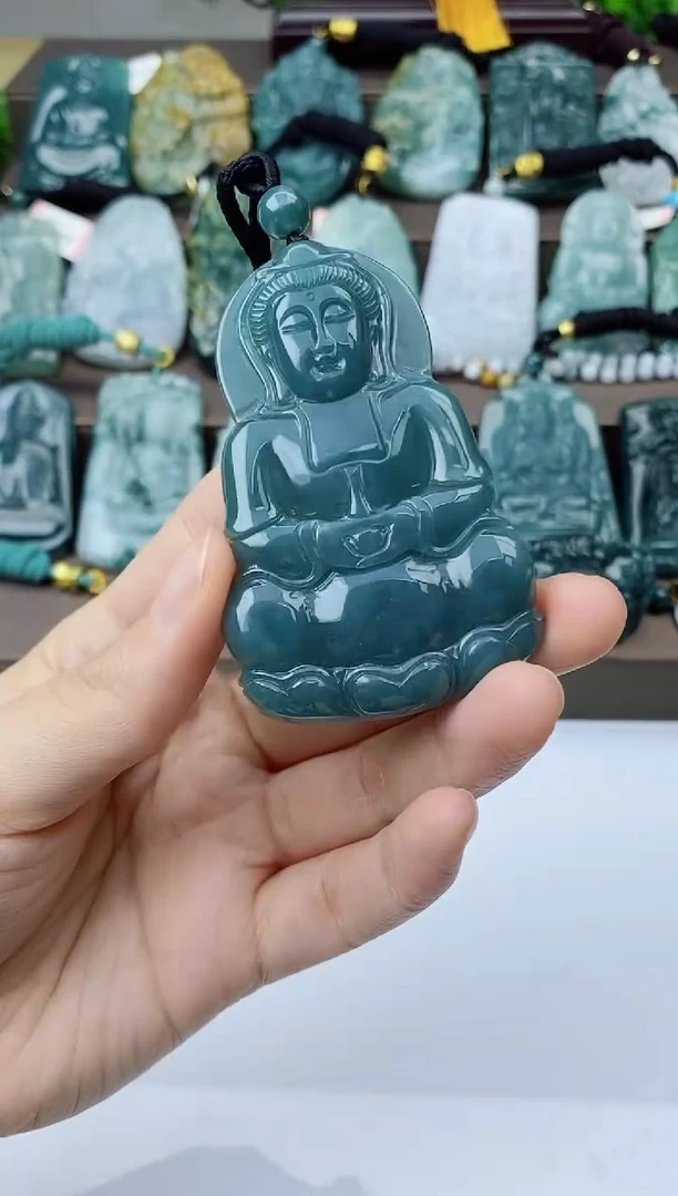 翡翠未镶嵌颈饰