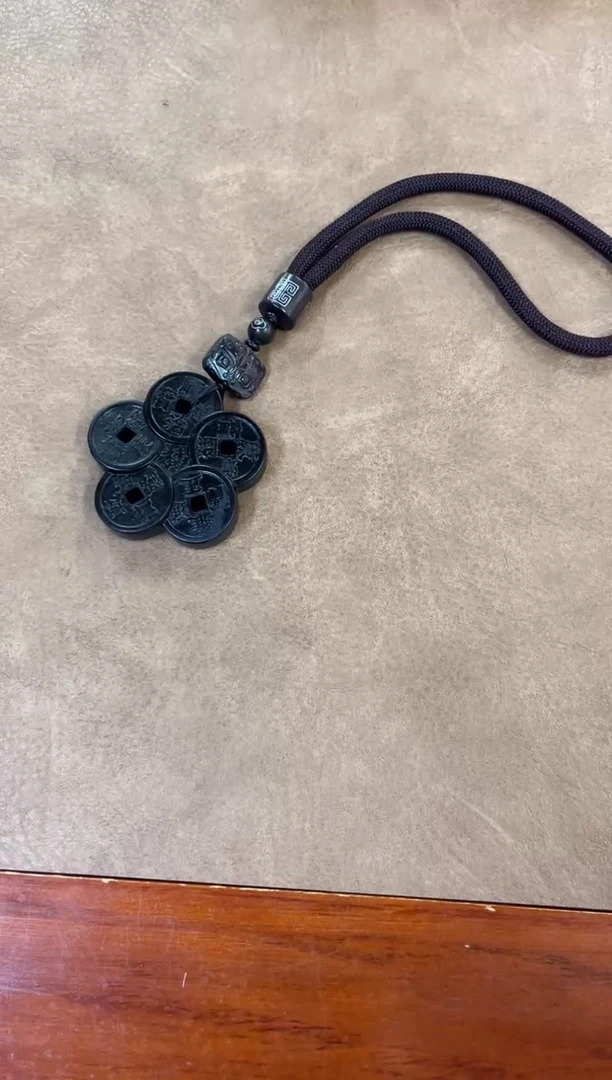 颈饰未镶嵌和田玉和田玉五帝钱手把件M046