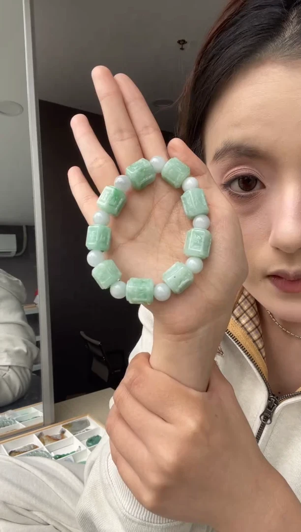 吊坠(不含链)未镶嵌翡翠天然缅甸A货翡翠