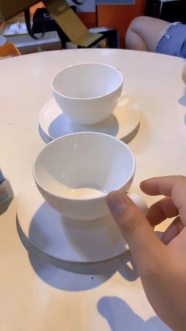 杯鸿辉家品牌瓷器，京东包邮！