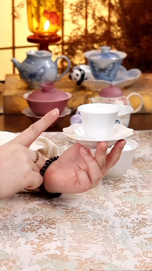 茶杯加杯垫