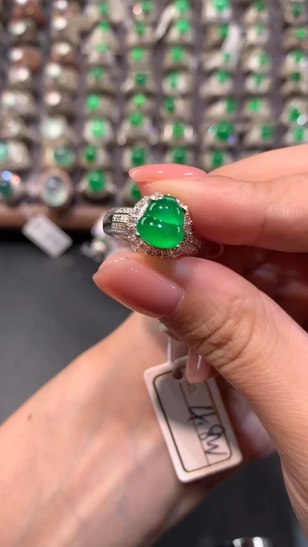 定制翡翠未镶嵌翡翠戒面