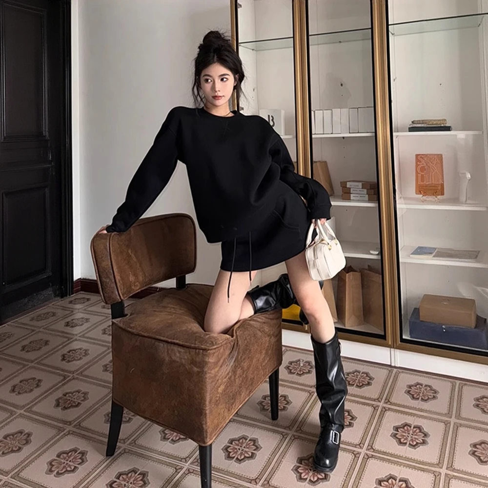 高级感炸街欧货休闲运动套装女春秋宽松黑色卫衣半身裙两件套减龄