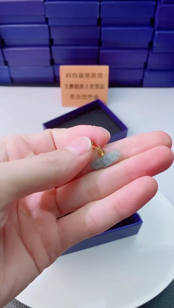 翡翠未镶嵌颈饰111111111