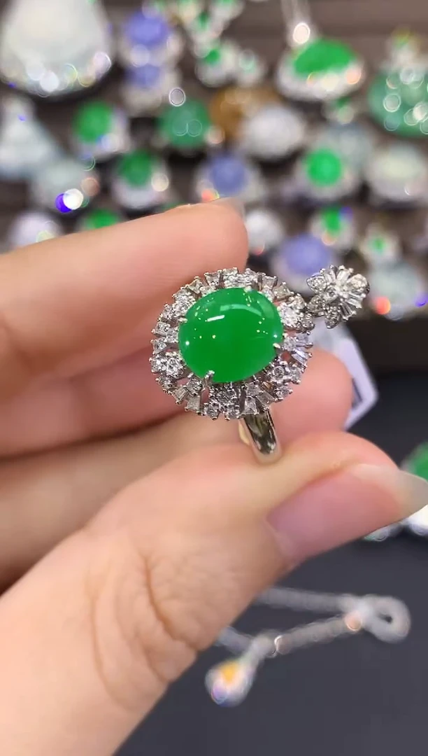 18K金镶嵌戒指翡翠B238