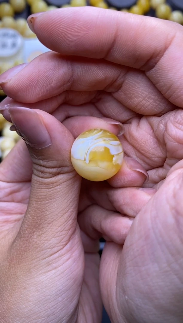 裸石琥珀未镶嵌19mm+大小姐珠宝128