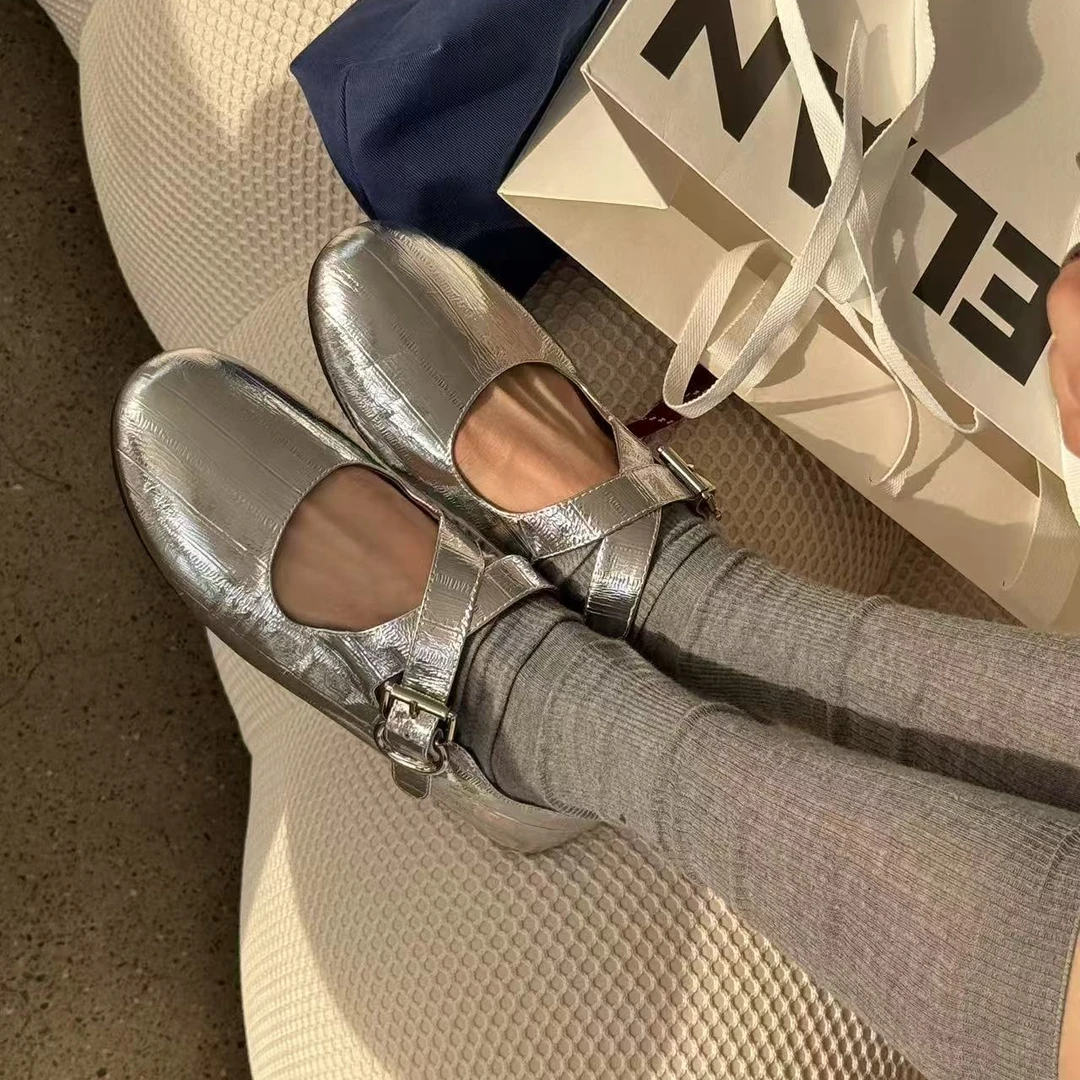 诗歌兰女鞋2025年新款真皮时尚交叉带平底休闲玛丽珍单鞋58802-3